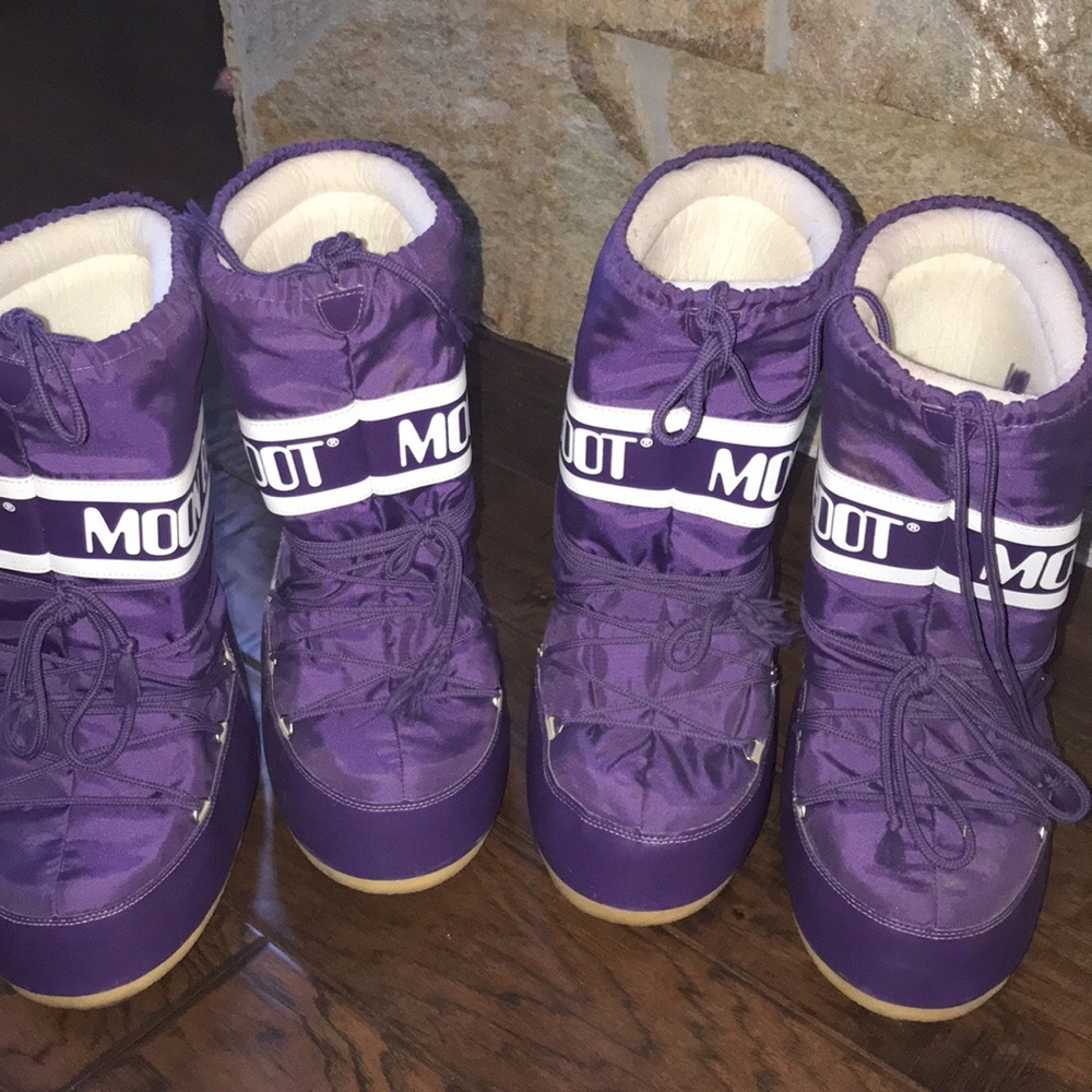 Moon boots